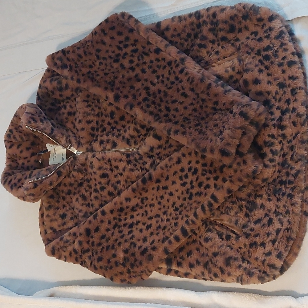 A&F Leopard Sherpa JacketAbercrombie & Fitch